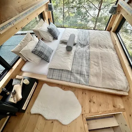 My Tree Warszawa, Macierowe Bagno Hotel *