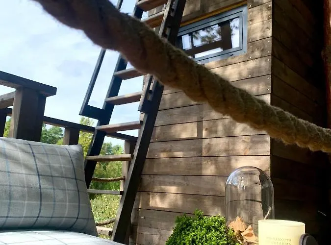 My Tree Warszawa, Macierowe Bagno Hotel Warschau