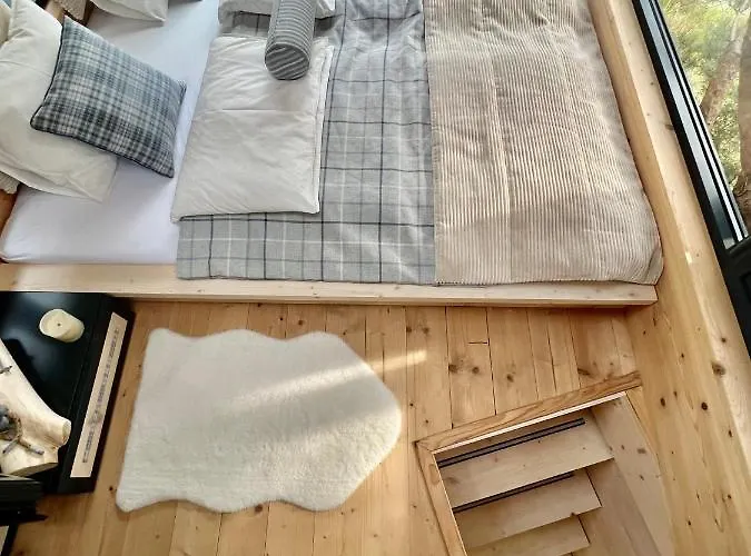 My Tree Warszawa, Macierowe Bagno Hotel *