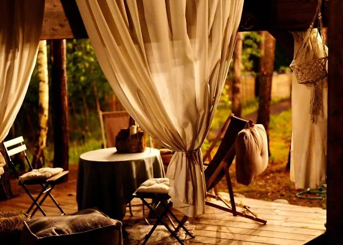 My Tree Warszawa, Macierowe Bagno Hotel