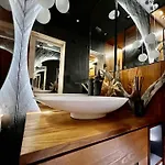 My Tree Warszawa, Macierowe Bagno Hotell *